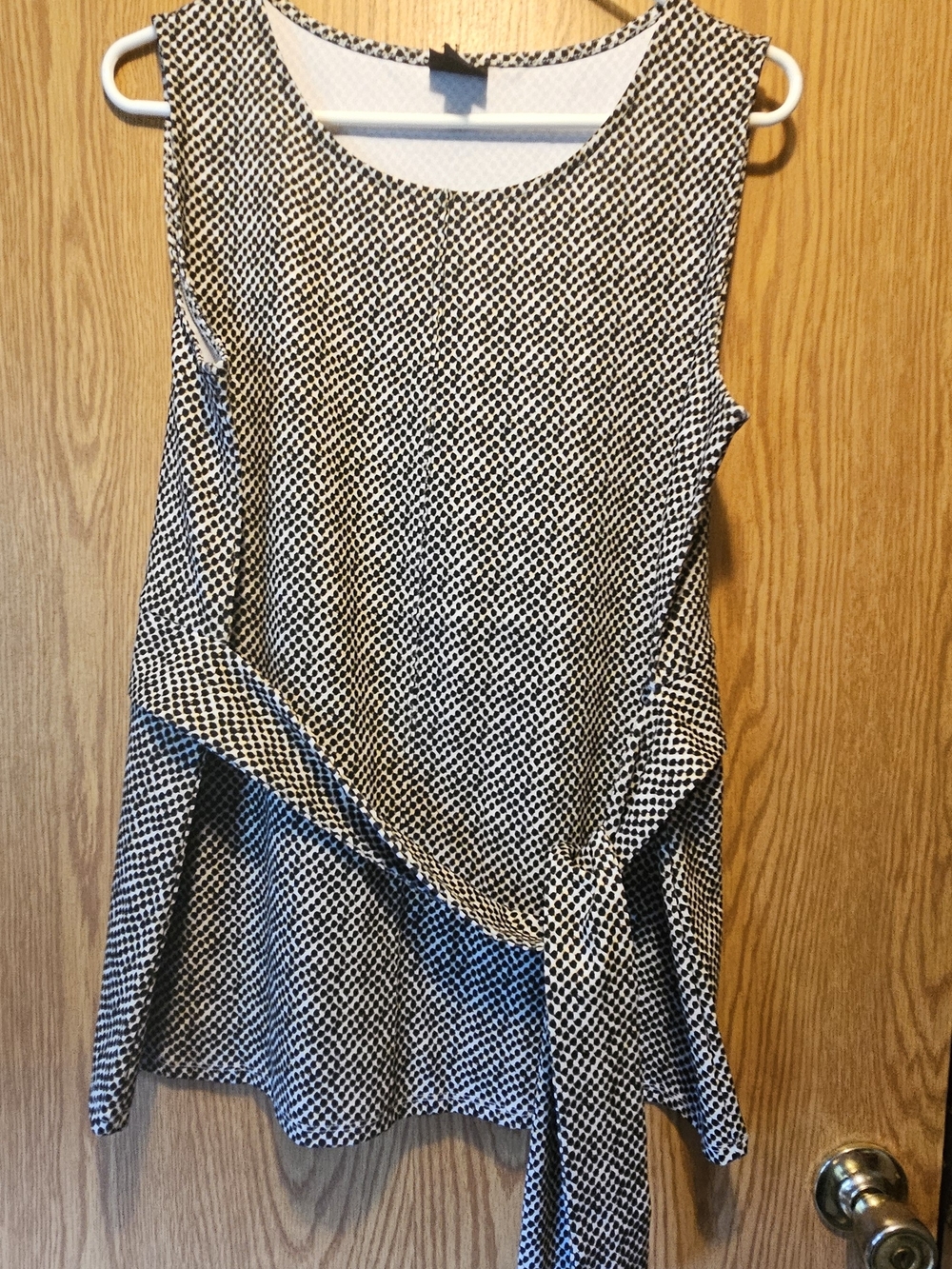 Worthington Black & White Sleeveless Tie-Waist Tunic
